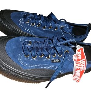 Vans Men's Navy and Black Sneakers